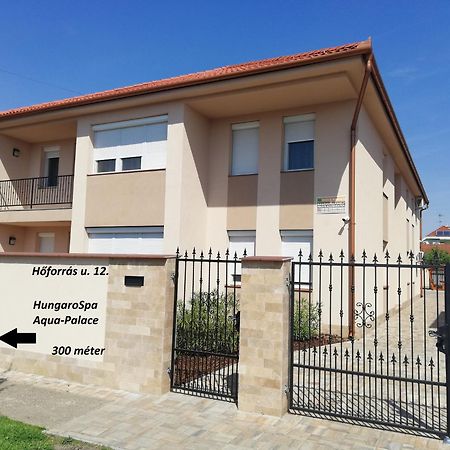 Imola Es Andrea Apartmanhaz 3 Hajdúszoboszló Εξωτερικό φωτογραφία