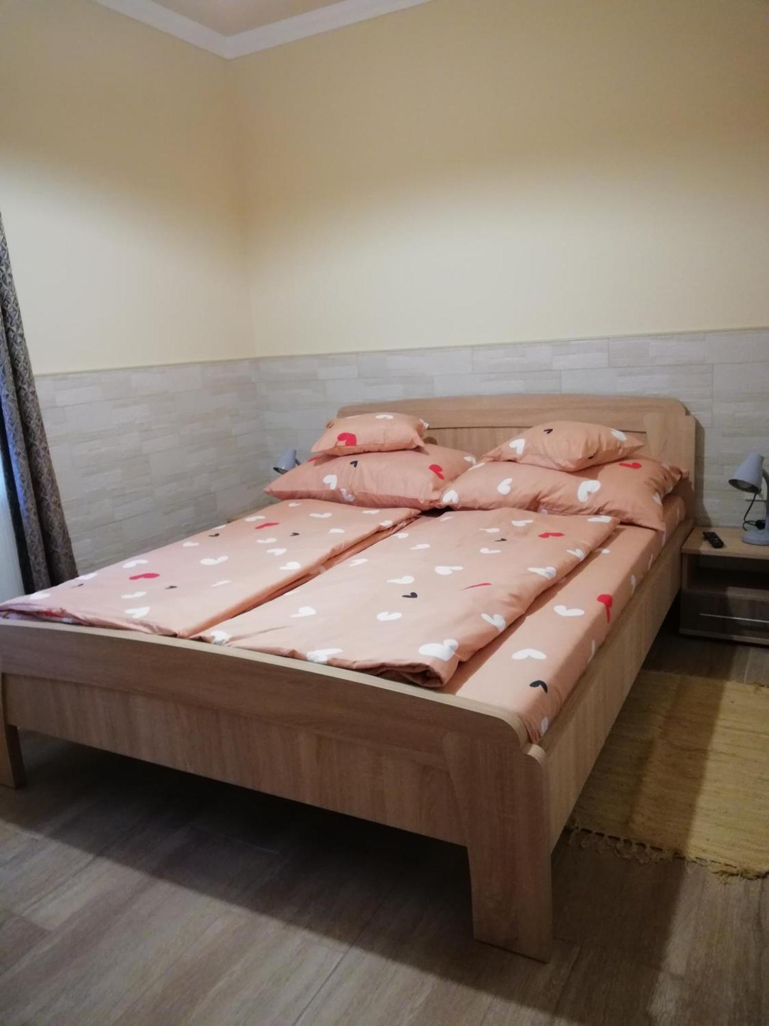 Imola Es Andrea Apartmanhaz 3 Hajdúszoboszló Εξωτερικό φωτογραφία